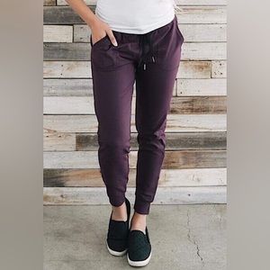 ZYIA Unwind Ankle Cinched Stretch Drawstring Waist Joggers Plum Purple Small